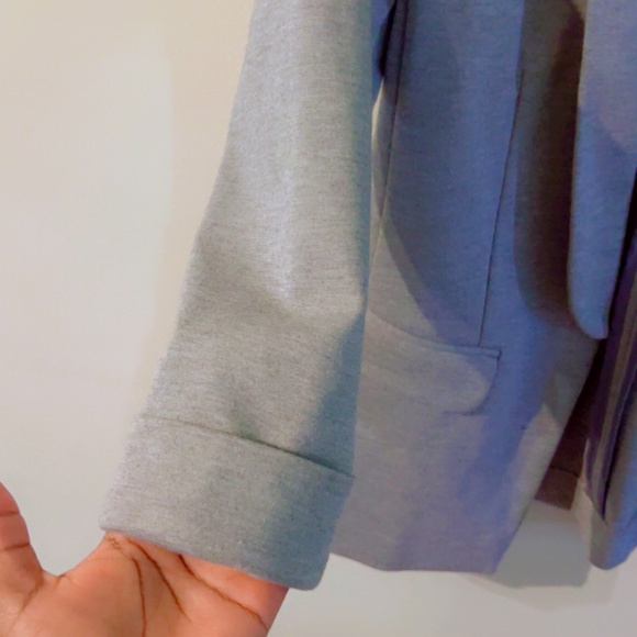 Elegant grey Trench Coat with Belt – Size Small – Brand New - Picture 3 of 3